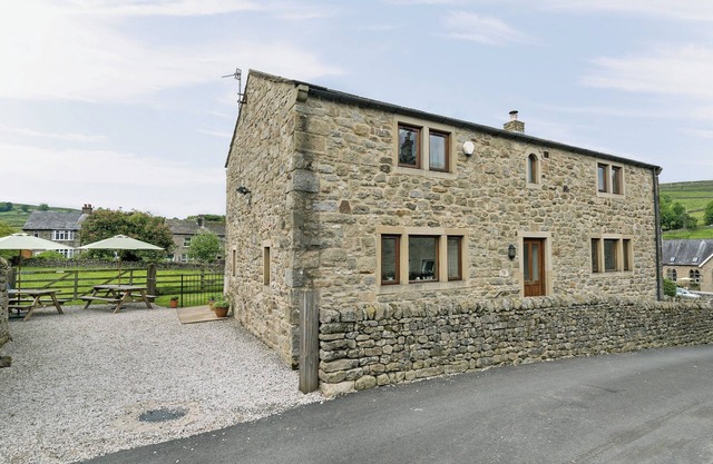 5 bedroom accommodation in Hebden, near Skipton