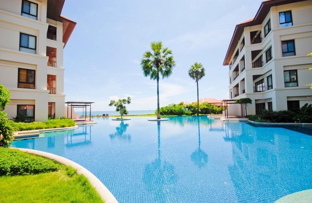 5 Bedroom Amazing Condo On The Beach (Santi)