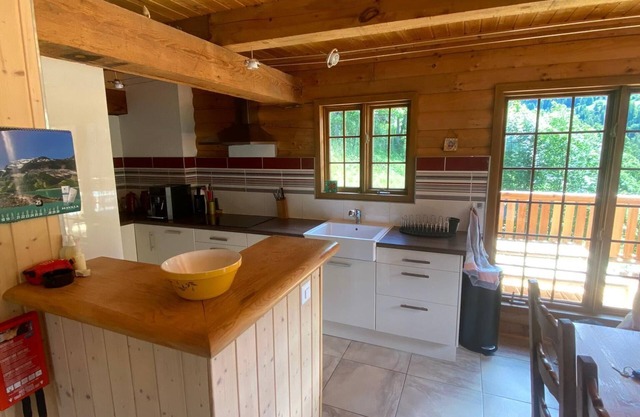 5 Bedroom Chalet in MISSION