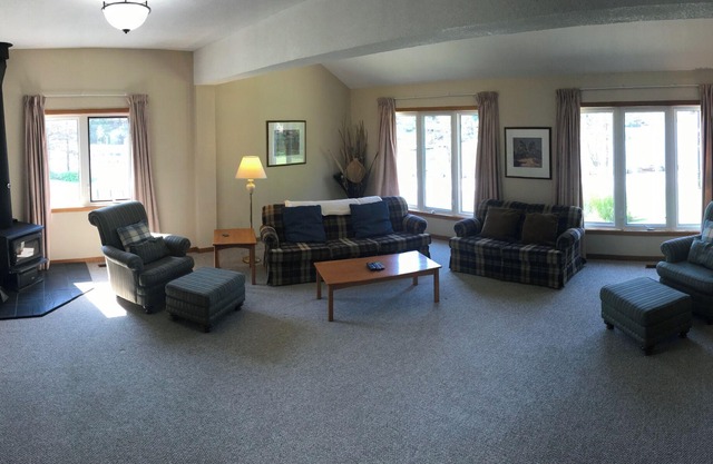 5 Bedroom Cottage on Georgian Bay - The Victoria