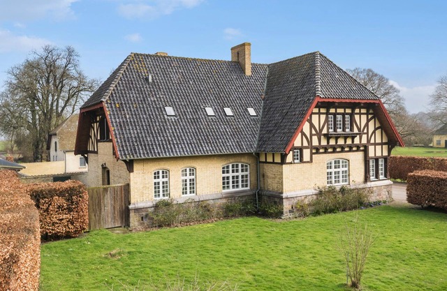 5 bedroom cozy home in Næstved