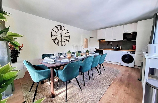 5-bedroom Family and Group apartment with WiFi and AC in Bregenz