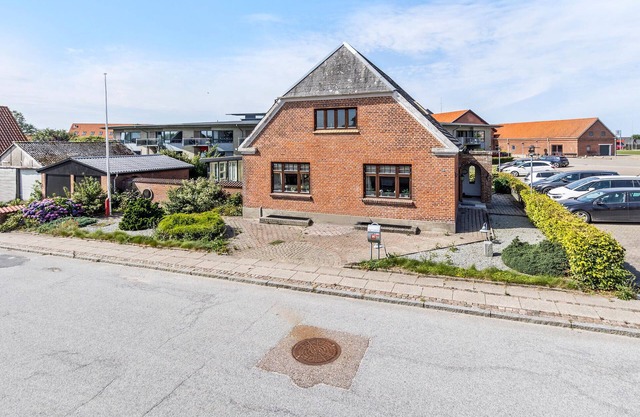 5 bedroom gorgeous home in Bedsted Thy