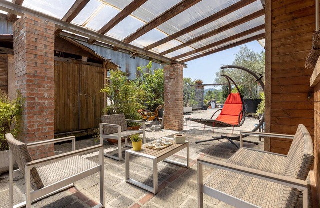5 bedroom gorgeous home in Podenzana