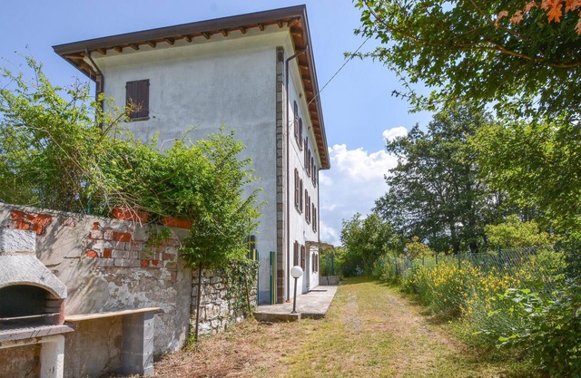 5 bedroom gorgeous home in Bergotto