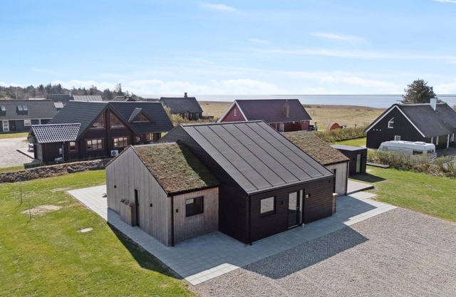5 bedroom gorgeous home in Skjern