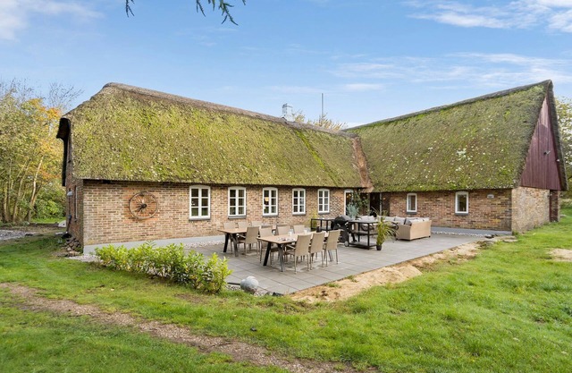 5 bedroom gorgeous home in Ulfborg