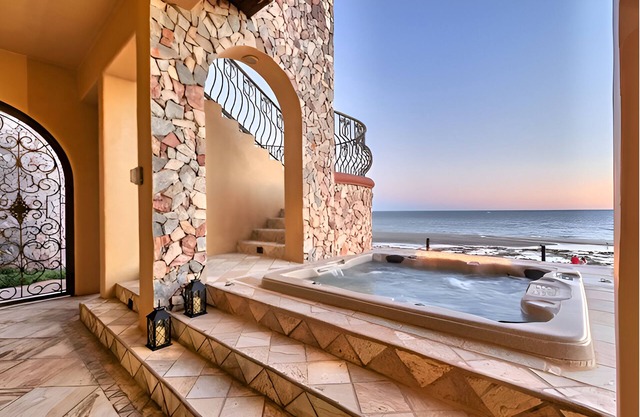 5-bedroom home in the 5-star Resort of Bella Sirena, Puerto Peñasco on the Beach