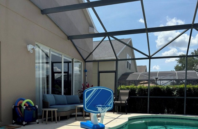 5-bedroom house - pool, spa, grill and game room. Near Disney - Golf Course