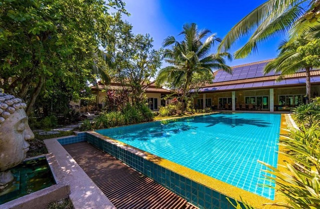 5 Bedroom Luxury Villa on Golf Course (PH125)