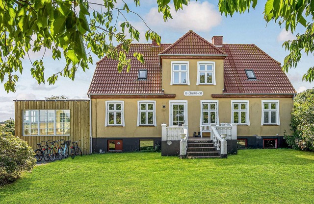 5 bedroom nice home in Svaneke
