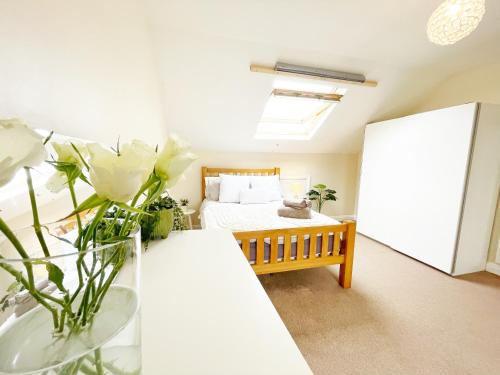 5 Bedroom, sleeps 9 - base to explore Liverpool and beyond