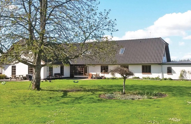 5 bedroom stunning home in Stakroge