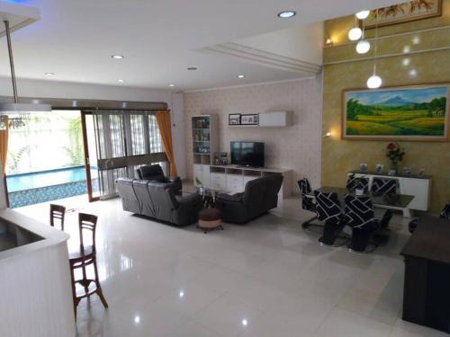 5 Bedrooms Villa in Jimbaran