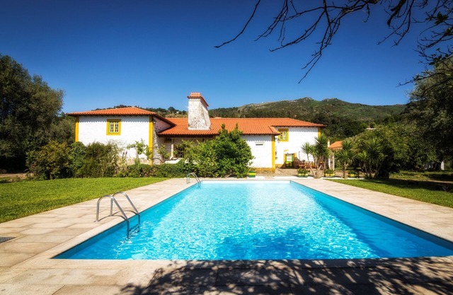 5 bedrooms villa with private pool