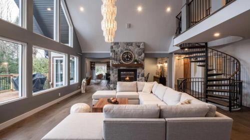 5-Br Villa on Lake Labelle