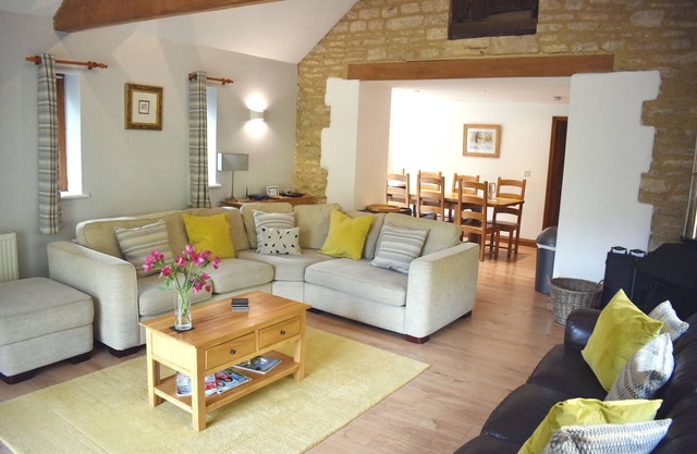 5* Gold Award Barn Conversion at the Heart of The Cotswolds