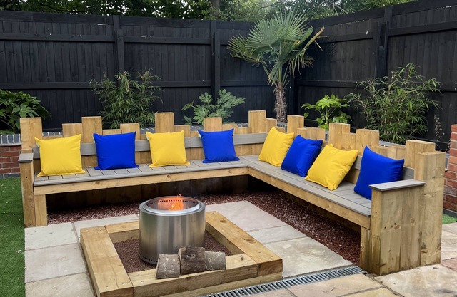 5* Hot tub, 110" Outdoor Cinema, Fire Pit, Luxury Woodland Lodge,