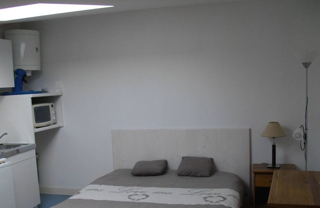 5 km from LA ROCHELLE, come and spend a WEEKEND in a comfortable studio