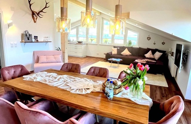5* Lory vacation apartment with castle and panoramic views