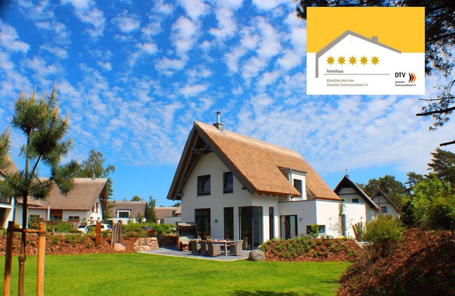 5 * Luxury Thatched directly in the dune forest on the beach, a spa tub, a sauna, SSC