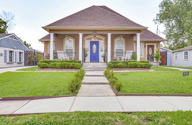 5 Mi to Bourbon St: NOLA Home w/Fenced Yard!