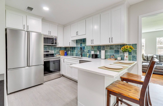 5 Mi to Dtwn Austin: Remodeled Home w/Yard!