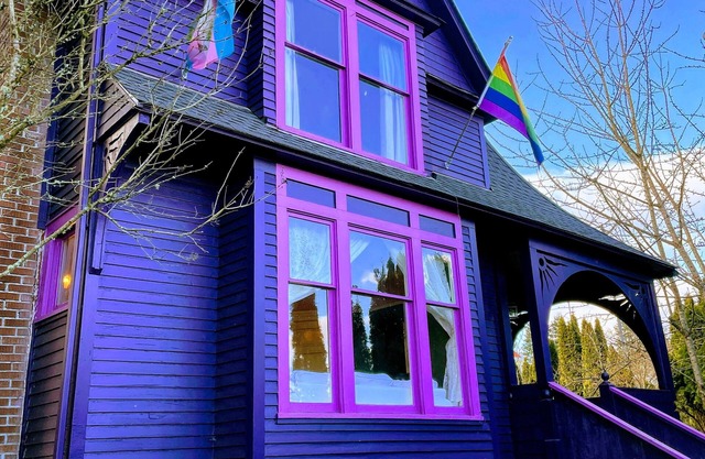 5-min walk to Downtown Olympia and Capital Lake, 4br, sleeps 10