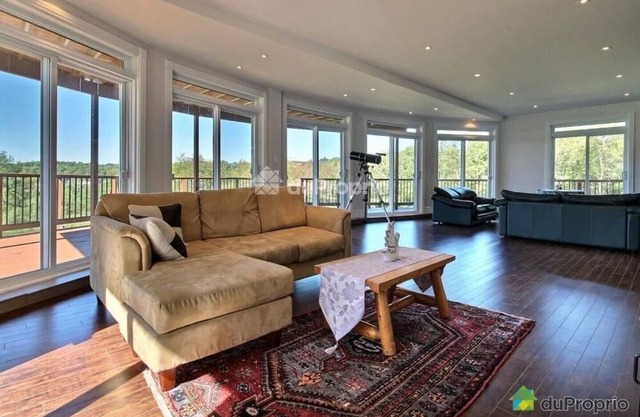 5 mins from Mont Sutton - renting Late Dec to early Feb - 2 weeks MIN