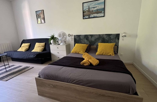 5-minute walk from TGV station