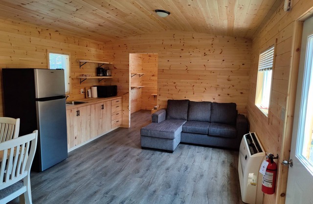 5 minute walk to Sandbanks Beach! In the heart Prince Edward County