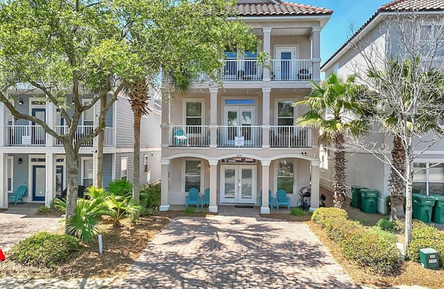 ☛5 Minutes from the Beach★ Pool/Hot Tub★ Stocked☚