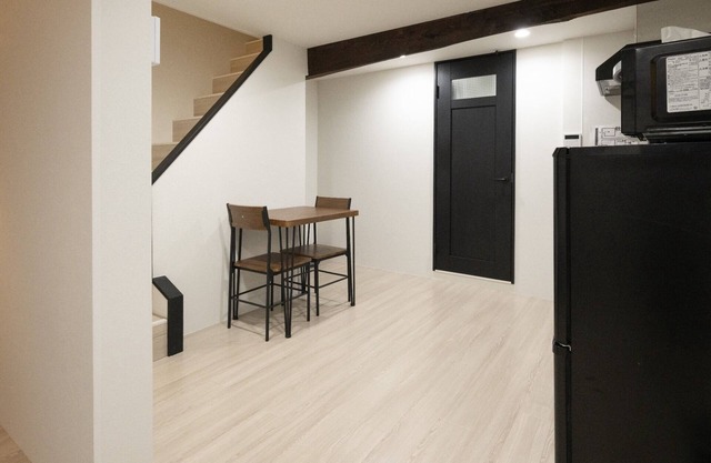 5 minutes walk from Midoribashi Station Easy acc - TRhouses / Osaka Ōsaka