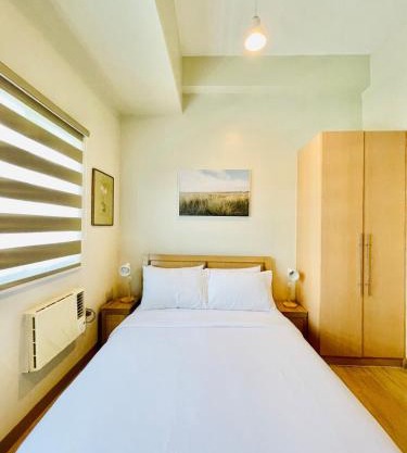5 Modern Chic Studio