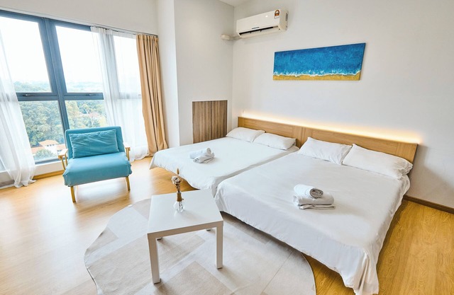 5 Pax Country Garden Danga Bay Seaside/Johor Bahru with WiFi and Fitness Room