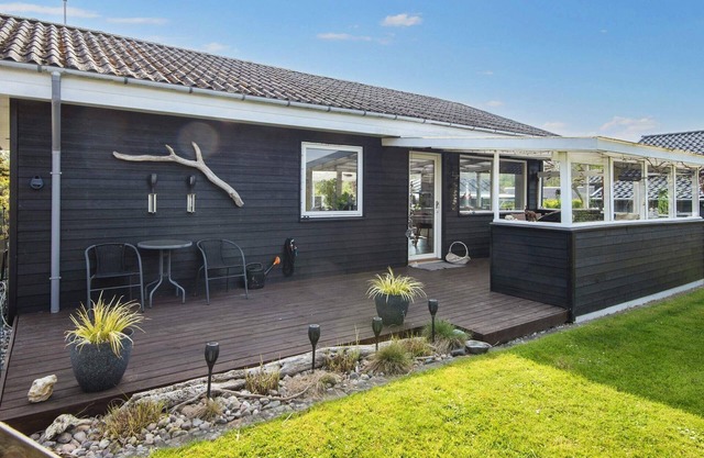 5 person holiday home in Juelsminde-By Traum