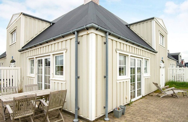 5 person holiday home in Ringkøbing-By Traum