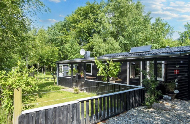 5 person holiday home in Thyholm-By Traum