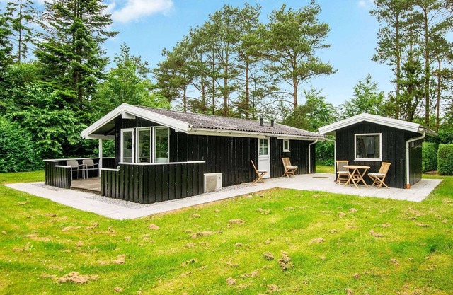 5 person holiday home in Oksbøl-By Traum
