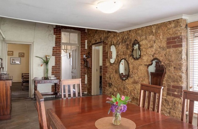5 Port Elliot Rd · Thornbury House