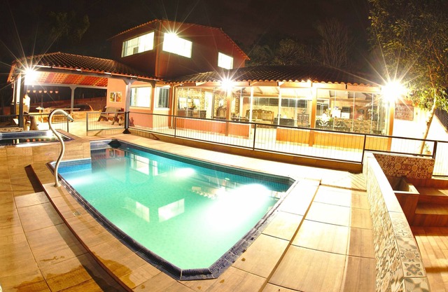 5-suite ranch with pool, spa, and spectacular view of Corumbá Lake IV