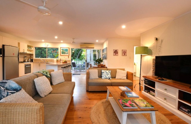 5 Solina Close - 3 Bedroom House by the Beach