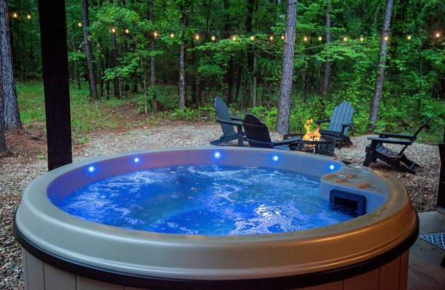 5 Star Fall Escape | Wet Room & Hot Tub