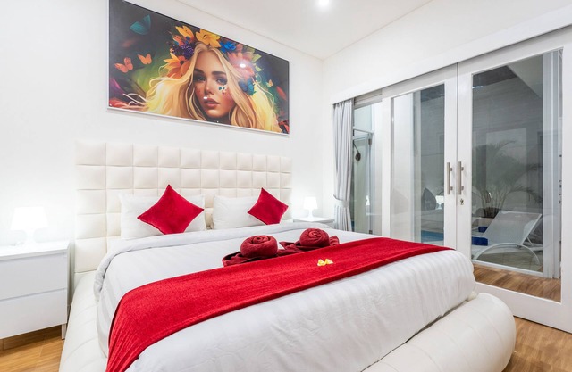 5 star Luxury minimalist villa Nobu in Seminyak close to La Favela