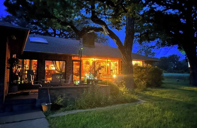 5 star ranch retreat with a million dollar view