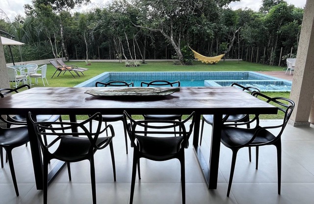 5 SUITE HOUSE IN PRAIA DO FORTE. SWIMMING POOL WITH HYDROMASSAGE.