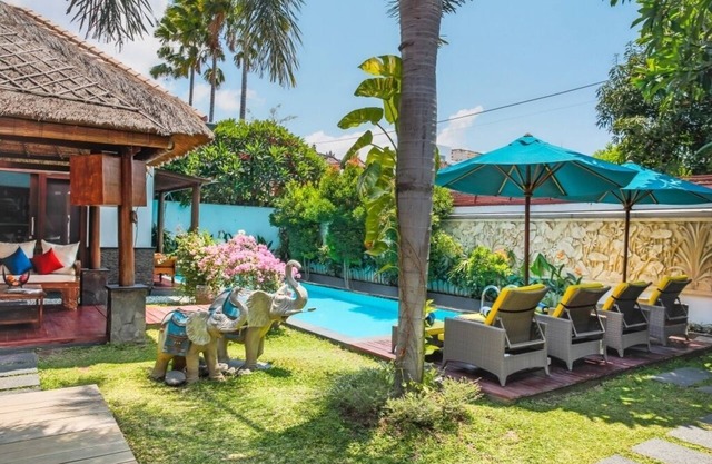 5' walk to beach, 3 bedrooms, Seminyak