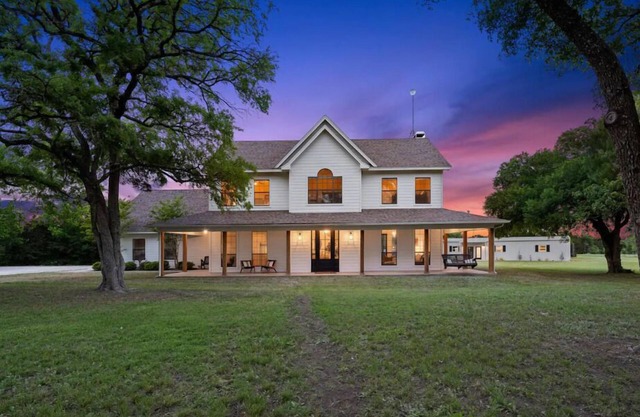 50 Acre Countryside Haven With Hiking Trails, Fossils, Pickleball Court, Basketball, Arcade, and Pool by RedAwning