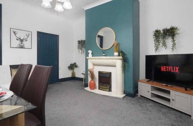 50% off - Large 2 Bed - Great Location