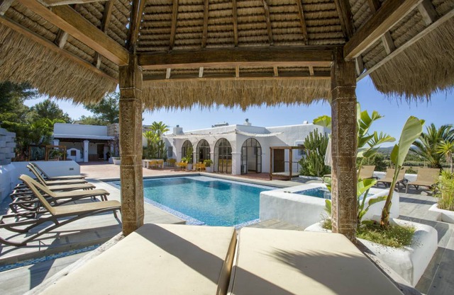 500 m² Villa ∙ 4 bedrooms ∙ 8 guests